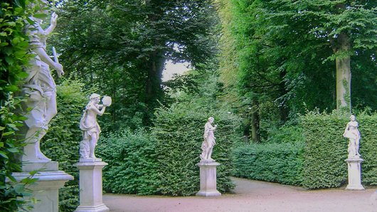 Musen im Park Sanssouci
